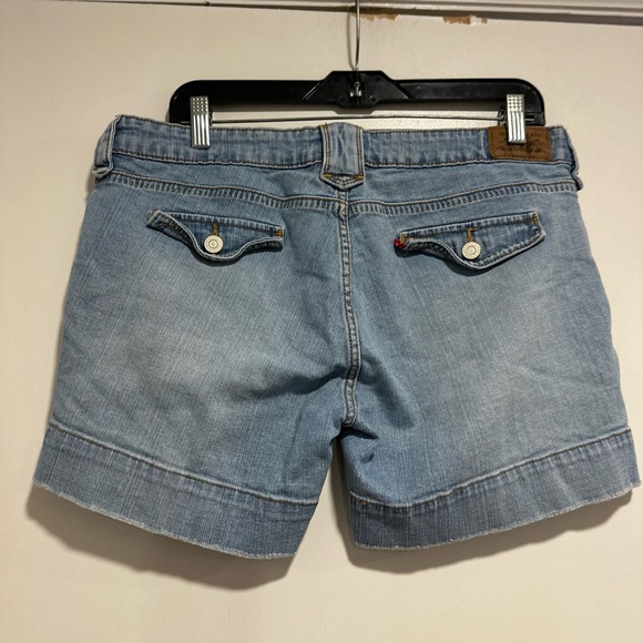 EUC VTG Levi's Sz:10 545 Women Denim Bermuda Chino Cuffed Hem Light Wash Shorts - Picture 2 of 15